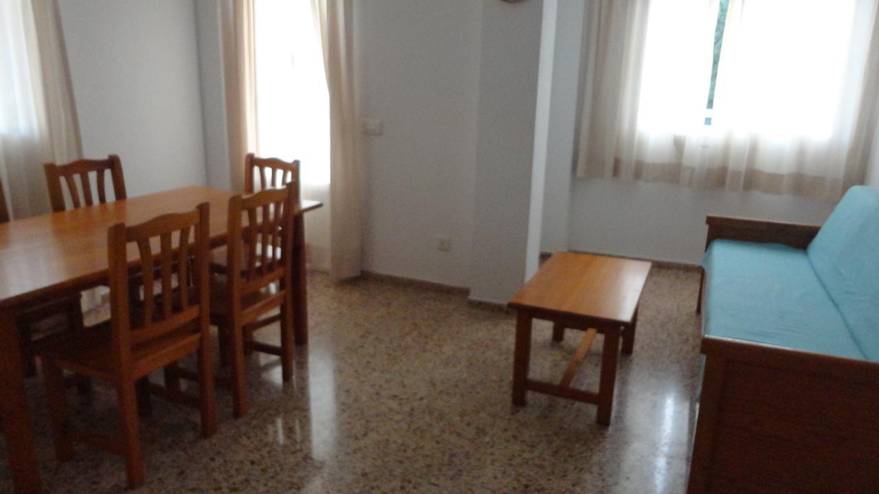 Apartamentos Cala Llonga Exterior foto