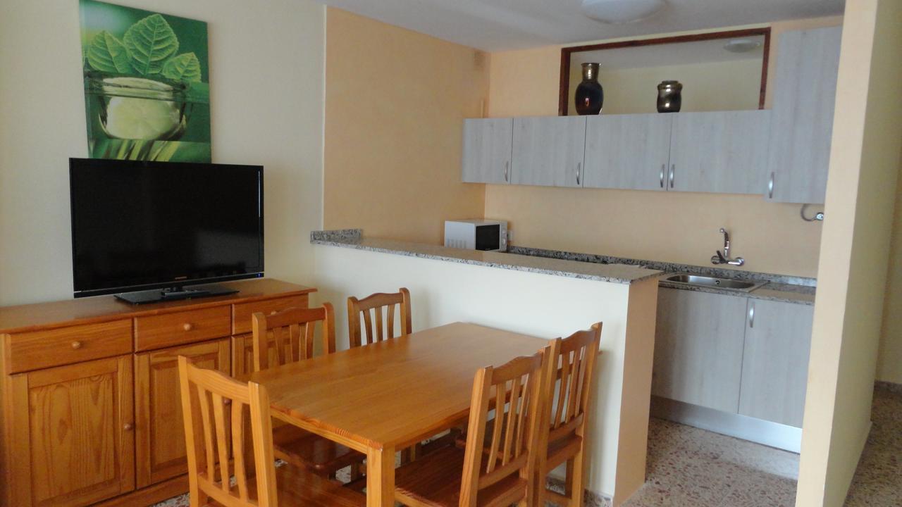 Apartamentos Cala Llonga Exterior foto